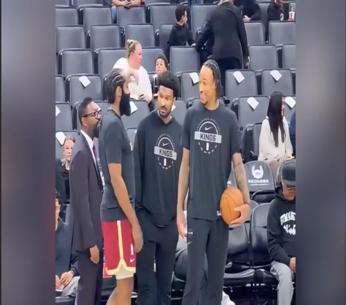 哈登騎士首秀的一幕，德羅贊與哈登最純粹的兄弟情！