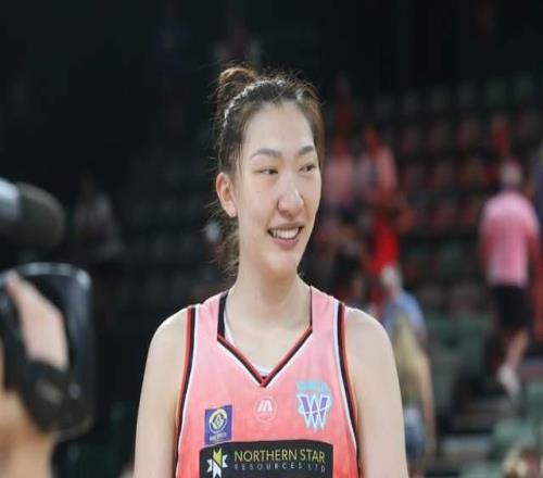 保6沖4！宮魯鳴夠霸氣，透露女籃世界杯目標，韓旭李月汝敲定歸期