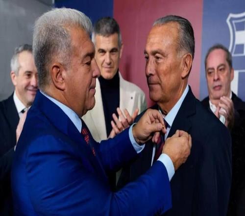 每體：拉波爾塔已與尤斯特交接徽章，巴薩進入選舉過渡階段