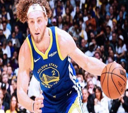 詹姆斯20+7+10+7失誤，里夫斯啞火新援10分，湖人復(fù)仇勇士奪3連勝