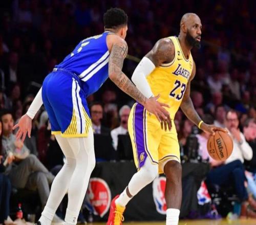 湖人10599勇士！里夫斯看清現(xiàn)實(shí)，詹姆斯賽后談失誤也直言不諱