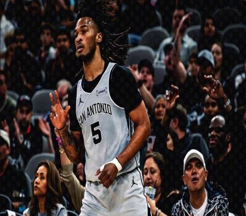 卡斯?fàn)?0+12+12文班成配角，克萊帶不動弗拉格，馬刺三殺獨行俠