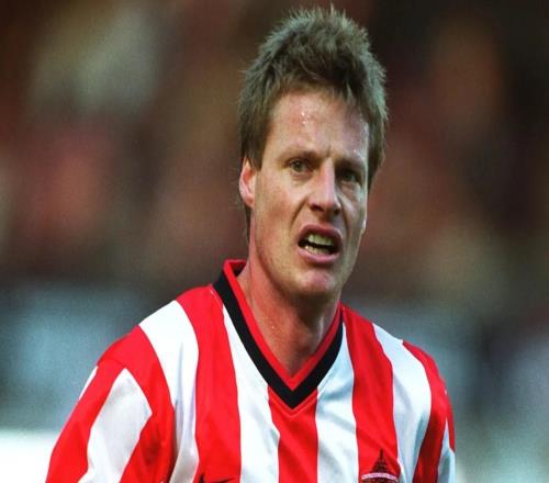 前桑德蘭球員：簽約黑貓時，規(guī)定我如果去了太空合同就會失效