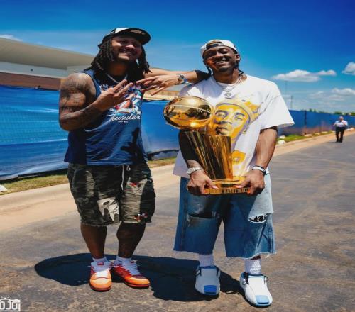 無限期休戰(zhàn)！正式宣布復(fù)出！湖人大戰(zhàn)聯(lián)盟第一強(qiáng)隊(duì)