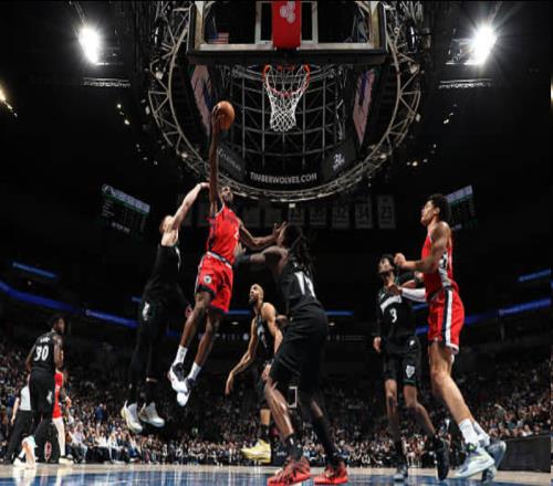 新援未出戰(zhàn)萊昂納德轟下41分率快船繼續(xù)北伐！賽后：要保持侵略性