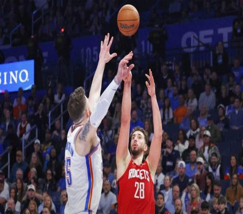 錯(cuò)了，火箭隊(duì)阿爾佩倫森根就多次辱罵女裁判“女表子”道歉