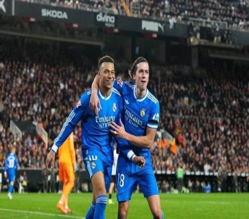 卡雷拉斯：姆巴佩就是一頭猛獸，能和他成為隊(duì)友是一種榮幸