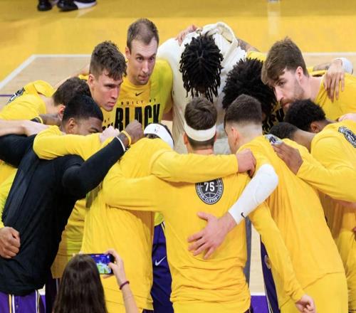 一場(chǎng)96115給湖人送上大禮！沖前4有戲，紫金軍爭(zhēng)冠僅剩唯一隱患