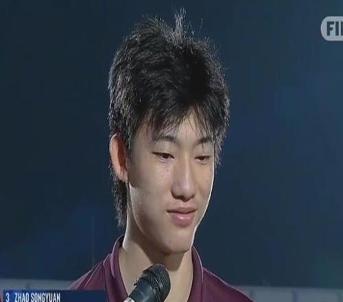 體壇聯(lián)播曼城2比1逆轉(zhuǎn)利物浦，迪亞斯戴帽助拜仁大勝