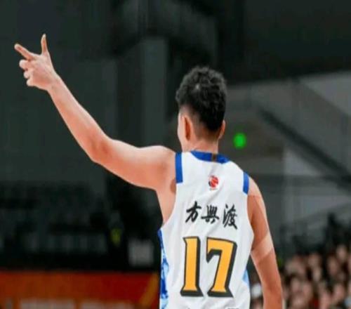 媒體人：孫銘徽遭遇距腓前韌帶撕裂，將休戰(zhàn)數(shù)月