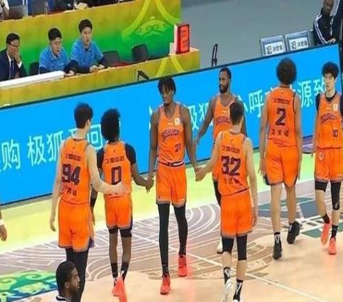 一場決勝200萬獎金！CBA第二屆俱樂部杯決賽：上海vs山西終極對決