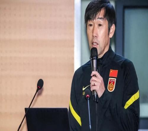 意外！能決定李昊在青島西海岸首發(fā)的人不是鄭智，而是這位大佬