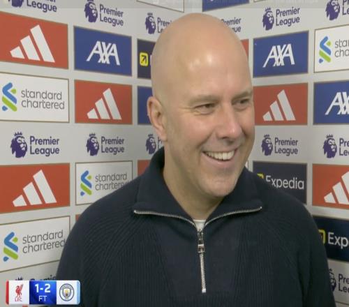 爭議利物浦主帥7輪1勝仍大笑！不滿索博染紅：放著讓曼城進好了