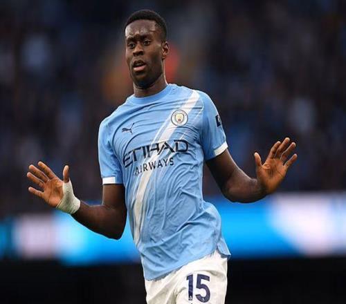 2項(xiàng)數(shù)據(jù)全場(chǎng)最高！曼城新援化身后防基石安菲爾德漫天噓聲成動(dòng)力