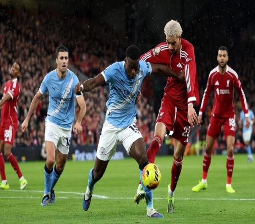 曼城板凳奇兵助逆轉(zhuǎn)，利物浦戰(zhàn)術應對保守釀敗局，核心紅牌影響大