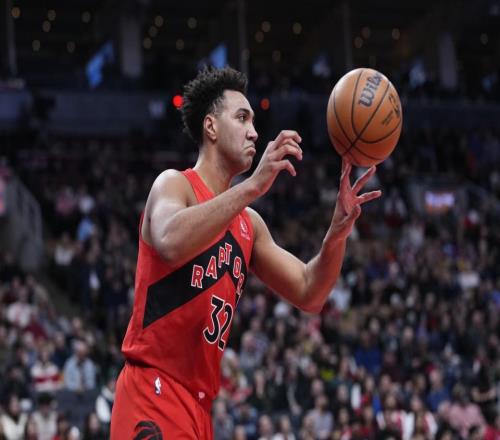 1換1撿大漏，勇士棄將10+10破紀(jì)錄！告別科爾追夢(mèng)首秀抓8個(gè)前場(chǎng)板