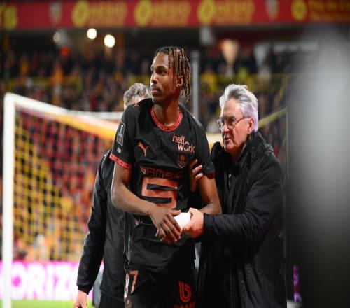 隊報：雅凱因左肩傷勢或?qū)⑷标嚁?shù)周，不排除需要接受手術(shù)治療