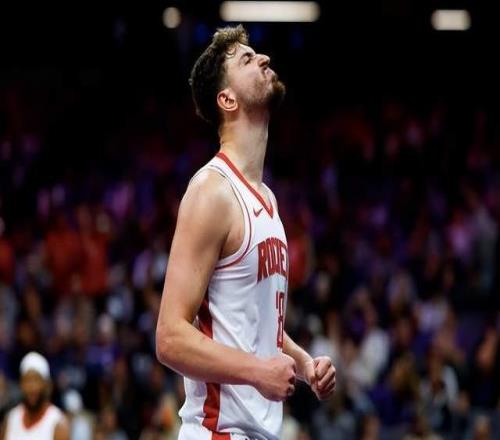 一夜3大消息！2簽1裁達成，三分大賽名單公布，火箭重大喜訊