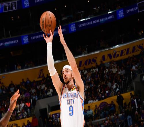 17分+3記三分！8100萬(wàn)湖人棄子閃耀扎心詹皇：雷霆冠軍拼圖真猛