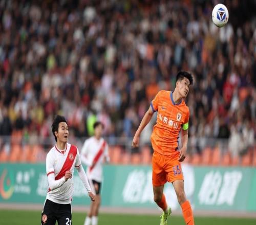 中超少年意氣，未來(lái)可期！彭嘯與山東泰山續(xù)約至2030年