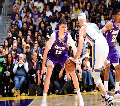 不具備進入先發(fā)的能力！湖人對于他的信任度實在是太高了一些