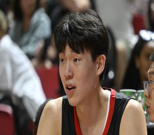 斯普利特賽前透露，羅威和亨德森確定出戰(zhàn)，楊瀚森又將被棄用