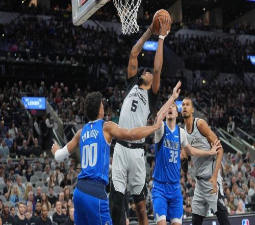 40分12板12助攻，馬刺隊(duì)卡斯?fàn)柨诚職v史性的40分三雙，夢想成真