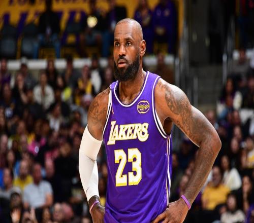 湖人真慘！裁判多次誤判助力雷霆段冉都無奈詹皇22+10還被卡禿噴