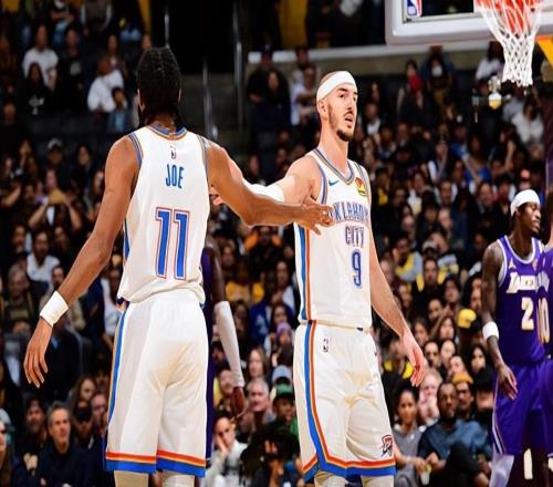 不只是防守大閘！雷霆后場(chǎng)大將在進(jìn)攻端同樣擊潰了湖人的防線