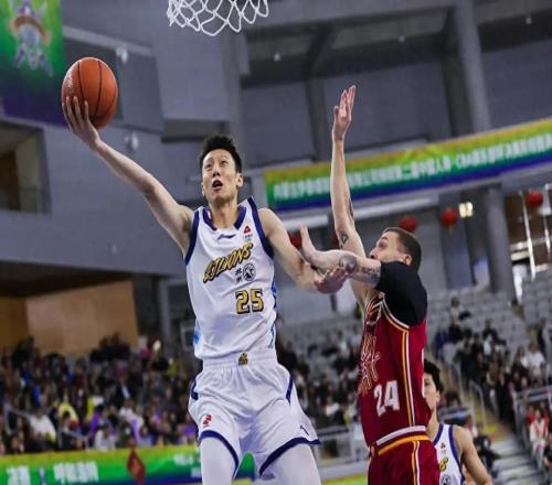 爆冷！榜首慘敗出局，山西男籃闖進決賽，本土奇兵7中5成最大功臣