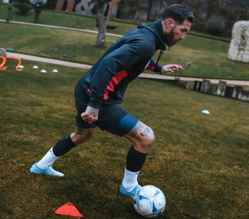 天壤之別：拉莫斯仍無球可踢，哈梅斯已找到新球隊