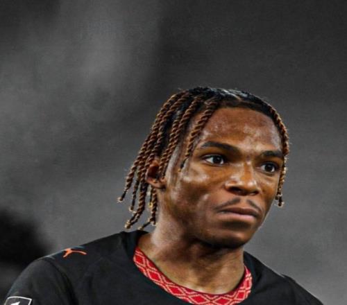 利物浦1億歐簽2大中衛(wèi)，雅凱肩部重傷，萊奧尼僅踢了1場賽季報銷