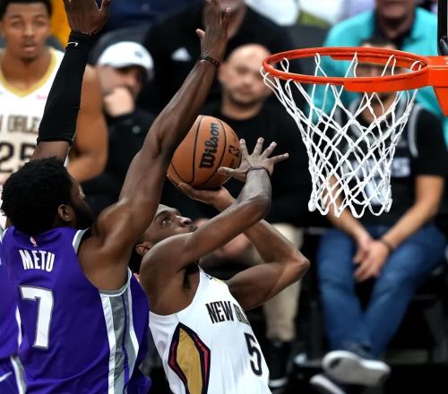 狂送13連??！國王26分慘敗，德羅贊摔水瓶威少里程碑，雷諾21+20