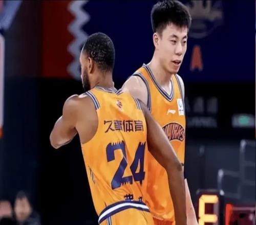 連簽2小外，只剩一個(gè)換外援名額！排名第12令遼籃病急亂投醫(yī)