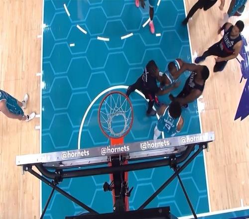 全武行！迪巴被杜倫勾拳哈里斯鎖喉大橋直拳杜倫面門1人替補(bǔ)爆沖