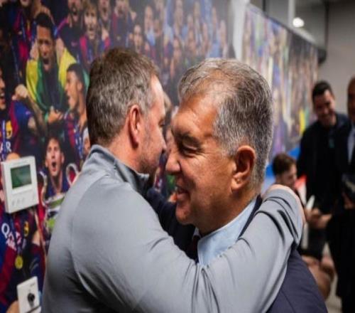 拉波爾塔今日向巴薩一線隊球員告別，并親切問候了弗里克