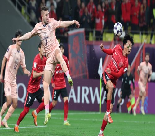 01！亞冠爆冷！中超第3主場輸泰國球隊，申花隊02提前出局