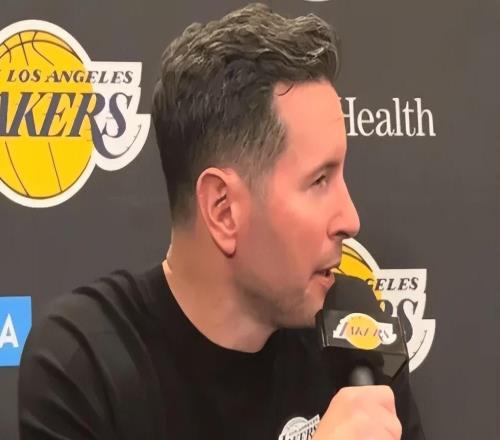 雷迪克直指3輸球原因！里弗斯打鐵，詹姆斯沒球權(quán)，防守成漏洞！