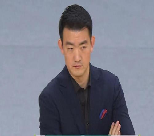 7投1中5失誤！王博揪出2廢材，20歲新星不敢投，2外援完全迷失！