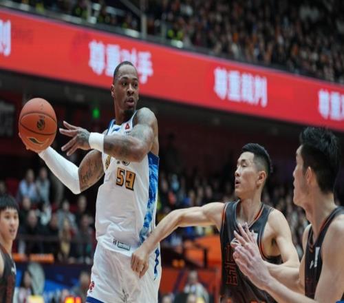 俱樂部杯新外援瓊斯火線馳援，高速男籃11日晚與廣廈爭季軍