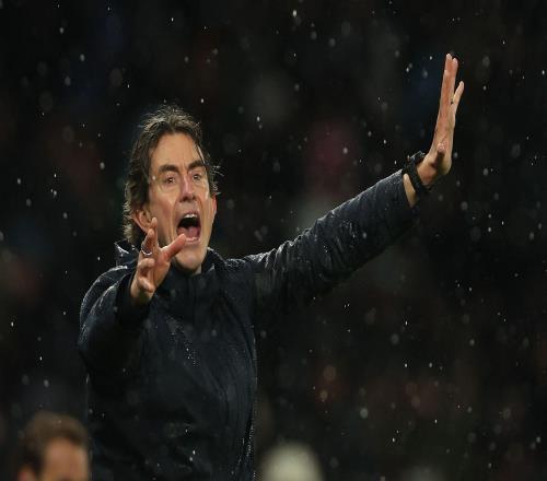 光速打臉，弗蘭克賽后說自己1000%會繼續(xù)帶隊，不到24h就下課