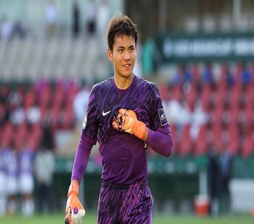 李昊回應(yīng)留洋：先在中超發(fā)揮出自己該有的水平，現(xiàn)在出去也沒球踢，我之前在外面待過，知道外面的競(jìng)爭(zhēng)環(huán)境