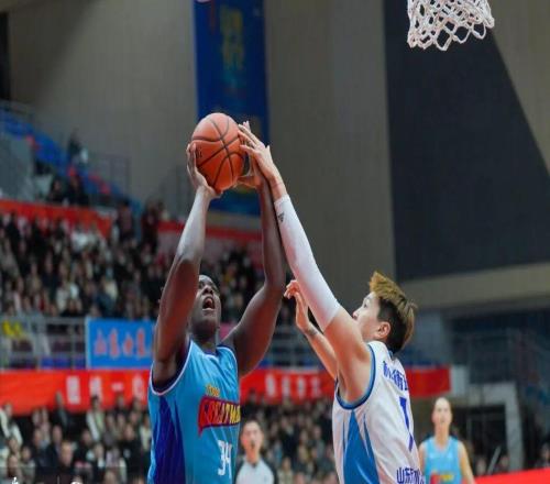 女籃俱樂(lè)部杯五連勝！小組第一出線！