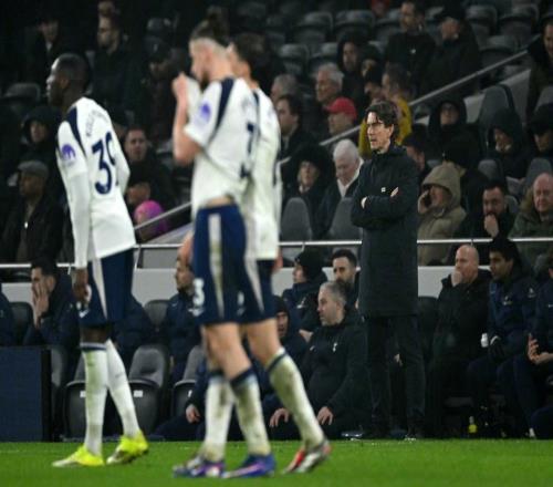 4平4負(fù)！熱刺主場(chǎng)負(fù)紐卡距降級(jí)區(qū)僅5分光會(huì)欺負(fù)曼城是不夠的