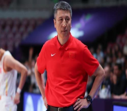 從郭昊文落選看中國男籃選人，郭士強“四字真言”惹熱議