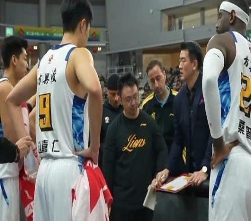 CBA杯季軍爭奪戰(zhàn)淪為雞肋廣廈僅8人出戰(zhàn)，山東大面積練兵