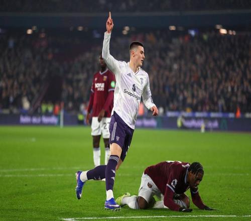 阿莫林不會用曼聯(lián)8500萬水貨活了近5輪4球2次替補獻絕殺+絕平