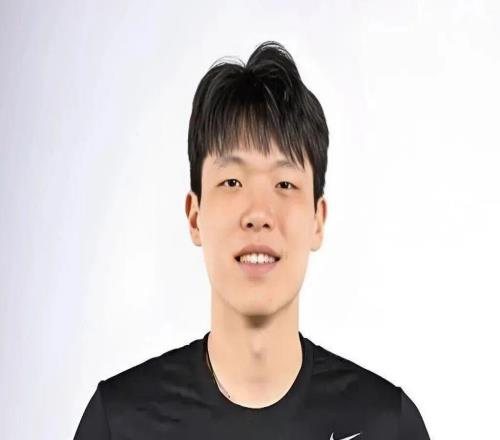 瀚森：古希臘掌管2分1板的神！哈登三個蓋帽，哪個倒霉蛋貢獻的