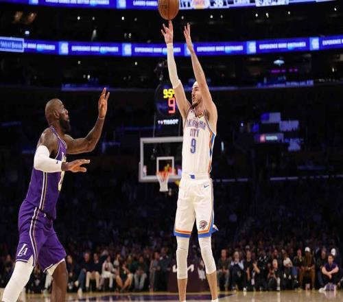 雷霆卡魯索賽后開玩笑說，他和湖人隊勒布朗詹姆斯差點(diǎn)打起來