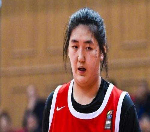 女籃熱身賽大勝！2米26張子宇砍11+9，王思雨亮相